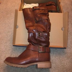 BROWN LEATHER BOOTS